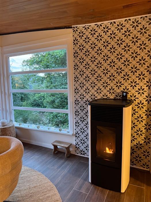 Poêle à pellets, flammes pour les soirées cocooning